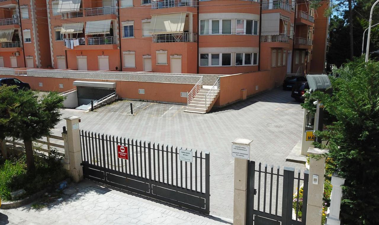 Apartment Golem  Exterior photo
